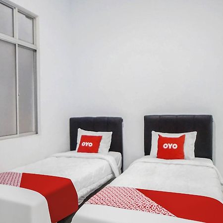 Super Oyo 91627 Wika Wiki Homestay メダン エクステリア 写真