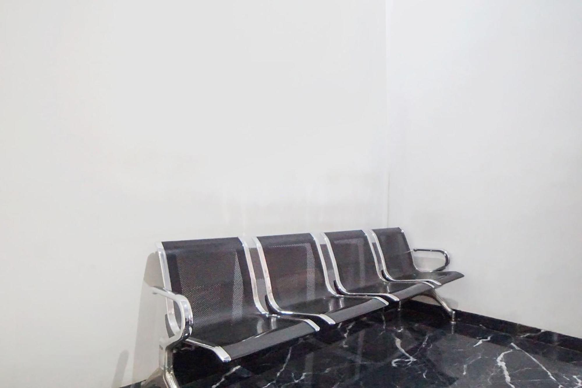 Super Oyo 91627 Wika Wiki Homestay メダン エクステリア 写真