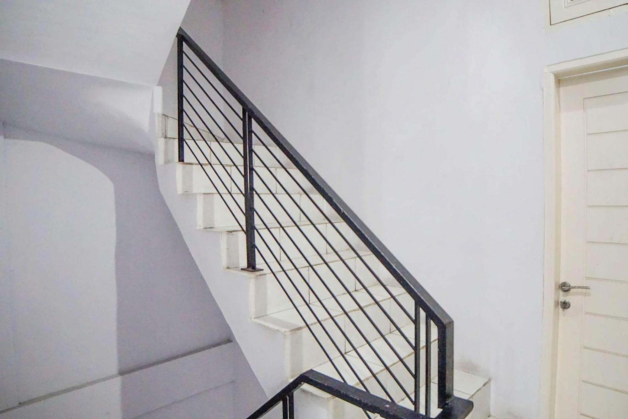 Super Oyo 91627 Wika Wiki Homestay メダン エクステリア 写真