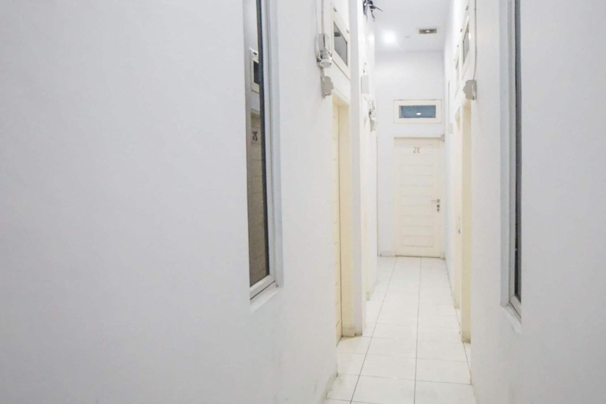 Super Oyo 91627 Wika Wiki Homestay メダン エクステリア 写真