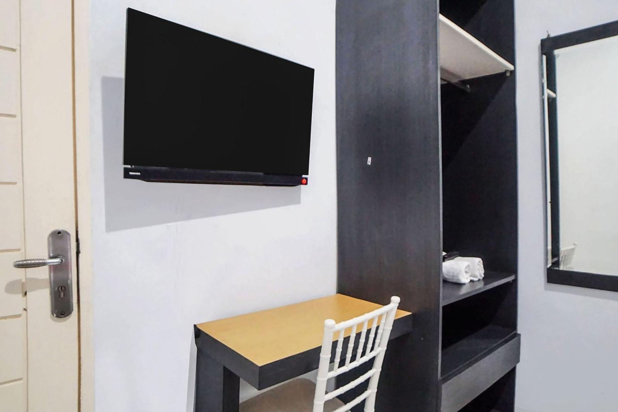 Super Oyo 91627 Wika Wiki Homestay メダン エクステリア 写真